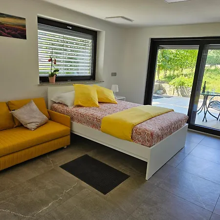 Apartmaji Rdeca Kapica Casa rural *