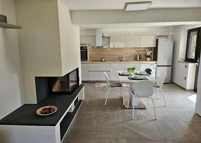 Red Riding Hood Летний дом Любляна