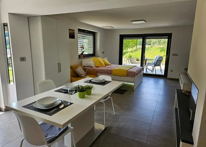 Red Riding Hood לובליאנה